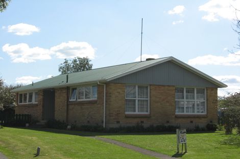 Photo of property in 8 James Henry Crescent, Huntly, 3700