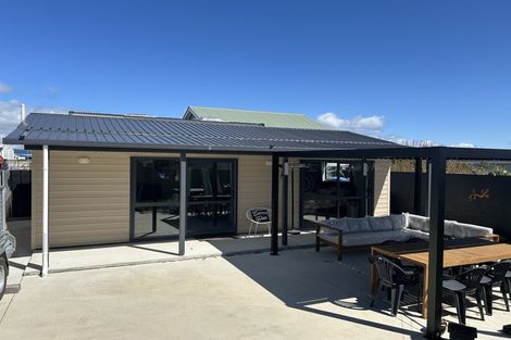 Photo of property in 30 Paradise Place, Milson, Palmerston North, 4414