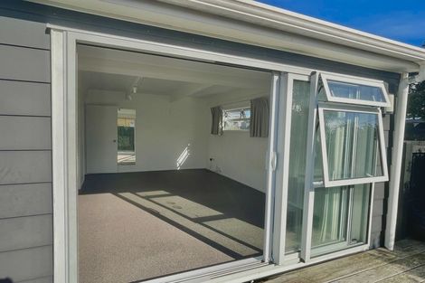 Photo of property in 161 Karewa Parade, Papamoa Beach, Papamoa, 3118