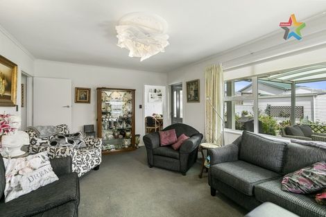 Photo of property in 20a Holyoake Crescent, Avalon, Lower Hutt, 5011