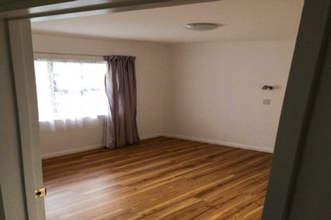 Photo of property in 1 Carbine Court, Awapuni, Palmerston North, 4412