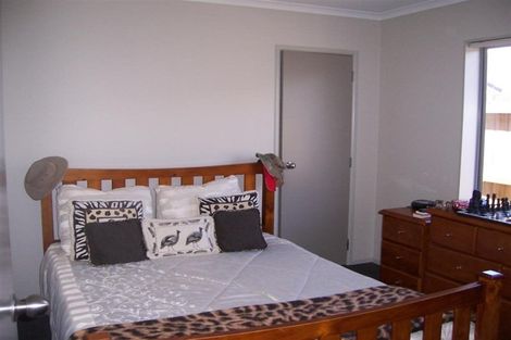 Photo of property in 9 Sophies Way, Papamoa Beach, Papamoa, 3118