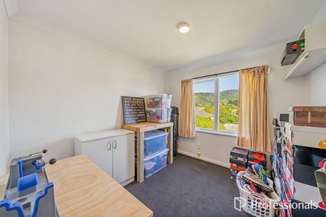 Photo of property in 9 Peel Place, Wainuiomata, Lower Hutt, 5014