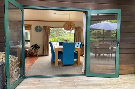 Photo of property in 214 Shaw Road, Oratia, Auckland, 0604