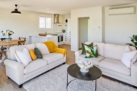 Photo of property in 97 Kahu Road, Paremata, Porirua, 5024