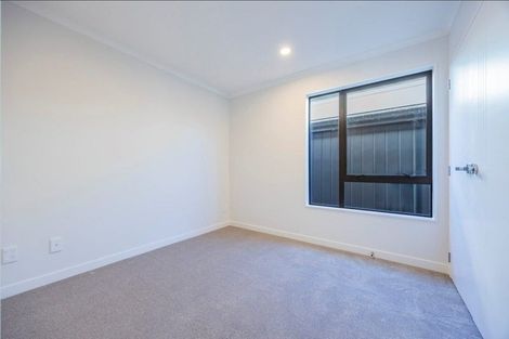 Photo of property in 7 Kikorangi Drive, Wainui, 0992