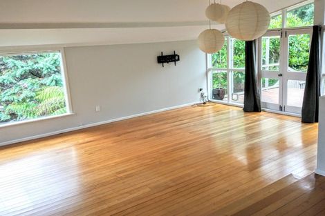 Photo of property in 10 Viking Avenue, Hillsborough, Auckland, 1042