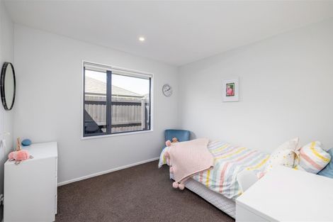 Photo of property in 20 Dunlops Crescent, Marshland, Christchurch, 8083