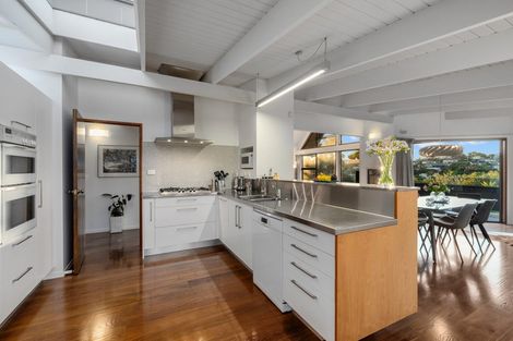 Photo of property in 1/7 Whitby Crescent, Mairangi Bay, Auckland, 0630