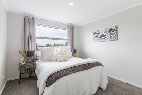 Photo of property in 81 West Hoe Road, Orewa, 0931