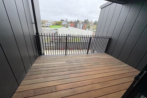 Photo of property in 2/3 Vesty Avenue, Hillcrest, Hamilton, 3216