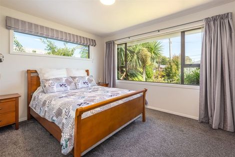 Photo of property in 61 Frensham Crescent, Woolston, Christchurch, 8062