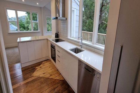 Photo of property in 131 Kelburn Parade, Kelburn, Wellington, 6012