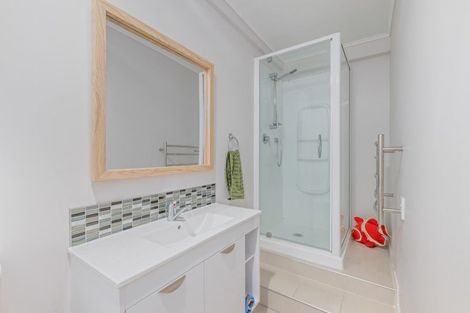 Photo of property in 32-34 Moana View Road, Waikawa, Picton, 7220