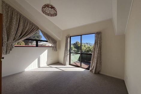 Photo of property in 7 Aotearoa Terrace, Murrays Bay, Auckland, 0630
