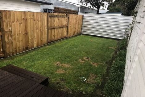 Photo of property in 15a Limbrick Street, Terrace End, Palmerston North, 4410