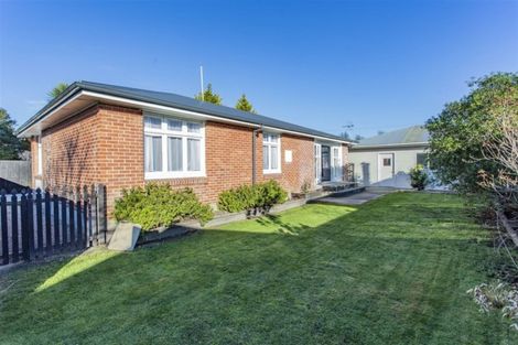 Photo of property in 36 Main North Road, Woodend, 7610