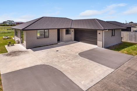 Photo of property in 34 County Drive, Hawera, 4610