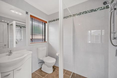 Photo of property in 5 Russell Robertson Drive, Havelock North, 4130