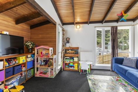 Photo of property in 68 Dowse Drive, Maungaraki, Lower Hutt, 5010