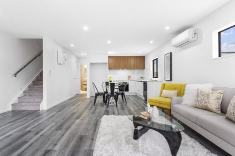 Photo of property in 7 Gladfield Lane, Te Atatu Peninsula, Auckland, 0610