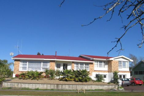 Photo of property in 8 Chedworth Avenue, Chedworth, Hamilton, 3210