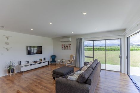 Photo of property in 100 Aorangi Road, Maraekakaho, Hastings, 4171