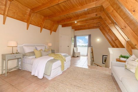 Photo of property in 17 Norwood Road, Bayswater, Auckland, 0622