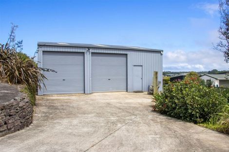 Photo of property in 1 Hanlen Avenue, Waihi Beach, 3611