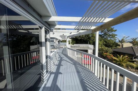 Photo of property in 25 Brigantine Drive, Beach Haven, Auckland, 0626