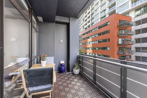 Photo of property in Gerondis Bldg Apartments, 402/60 Willis Street, Wellington Central, Wellington, 6011