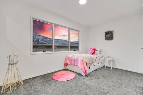 Photo of property in 38d Hetherington Road, Ranui, Auckland, 0612
