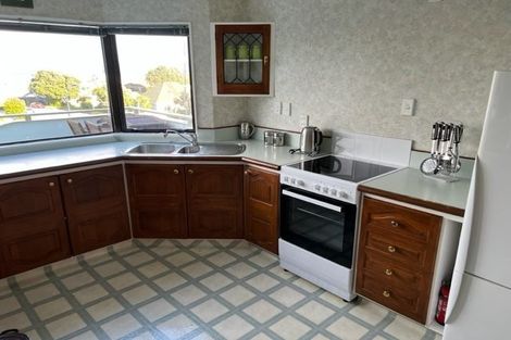 Photo of property in 10 Cluny Road, Plimmerton, Porirua, 5026