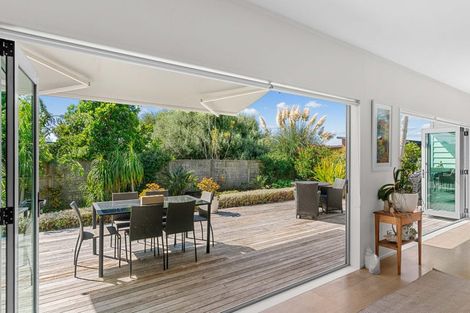 Photo of property in 8 Grove Road, Mangawhai Heads, Mangawhai, 0505