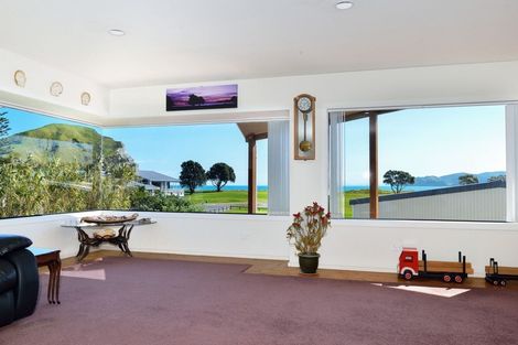 Photo of property in 9 Bill Nolan Place, Mahia, 4198