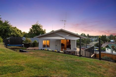 Photo of property in 25 Cypress Crescent, Pukete, Hamilton, 3200