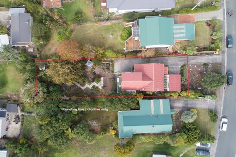 Photo of property in 11 Moffat Road, Red Beach, 0932