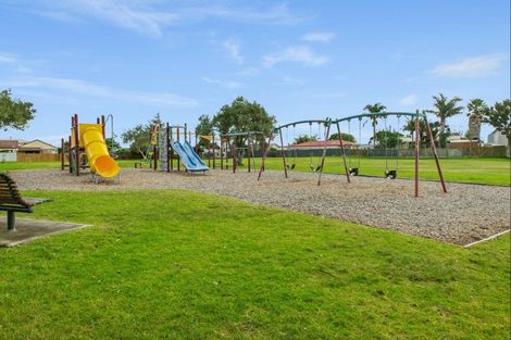 Photo of property in 35 Matavai Street, Mount Maunganui, 3116