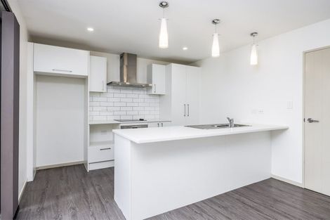 Photo of property in 33 Carole Crescent, Pakuranga, Auckland, 2010