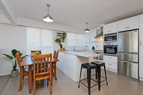 Photo of property in 1/410 Avenue Road West, Hastings, 4122