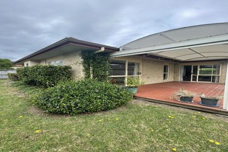 Photo of property in 37 Richfield Crescent, Westgate, Auckland, 0614