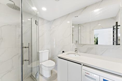 Photo of property in 29 Glamorgan Drive, Torbay, Auckland, 0630