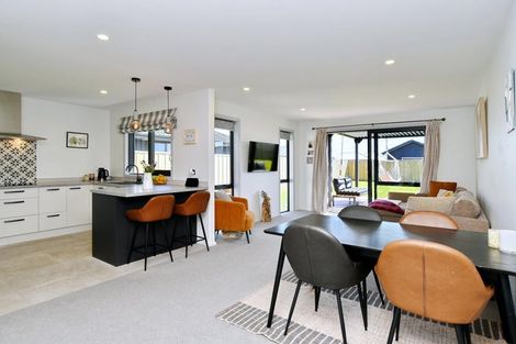 Photo of property in 48 Chambers Avenue, Woodend, 7691