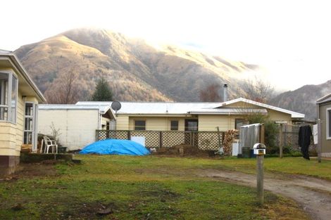 Photo of property in 12 Inverness Crescent, Arrowtown, 9302