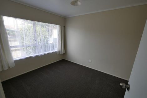 Photo of property in 1/32 Challen Close, Conifer Grove, Takanini, 2112