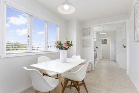 Photo of property in 4a Tiroroa Avenue, Te Atatu South, Auckland, 0610