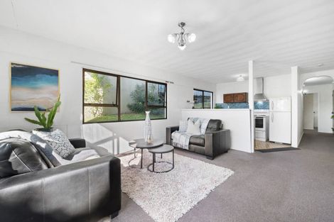 Photo of property in 15 Pigeon Mountain Road, Half Moon Bay, Auckland, 2012