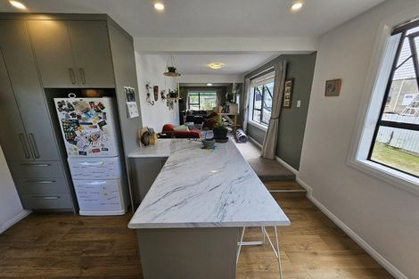 Photo of property in 2 Herewini Street, Titahi Bay, Porirua, 5022