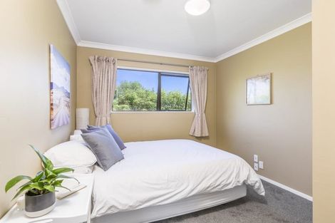 Photo of property in 1/72 Gloria Avenue, Te Atatu Peninsula, Auckland, 0610