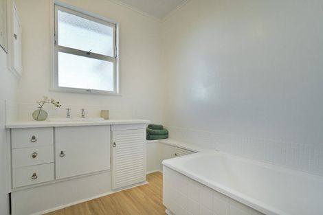 Photo of property in 612 Ballantyne Street, Frimley, Hastings, 4120
